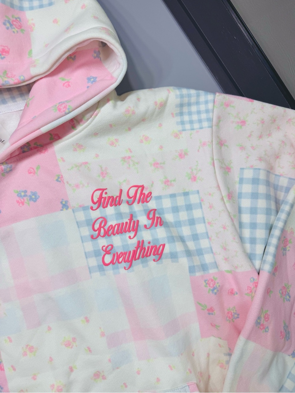 Altar’d State Find The Beauty Floral Patchwork Hoodie Size M Brand New - Picture 4 of 10